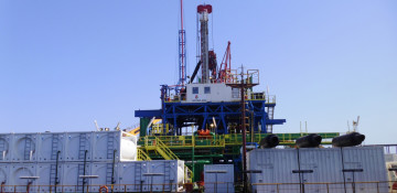 SOCAR commissions new well in Caspian Sea