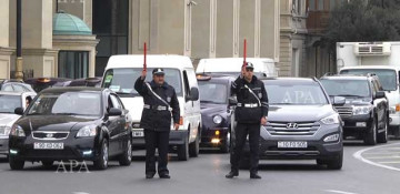 Azerbaijan honors 20 January victims with minute of silence