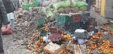 Blast kills at least 21 in Pakistan vegetable market, says official