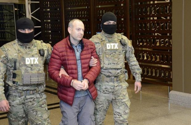 Blogger Alexander Lapshin extradited to Azerbaijan - PHOTOS