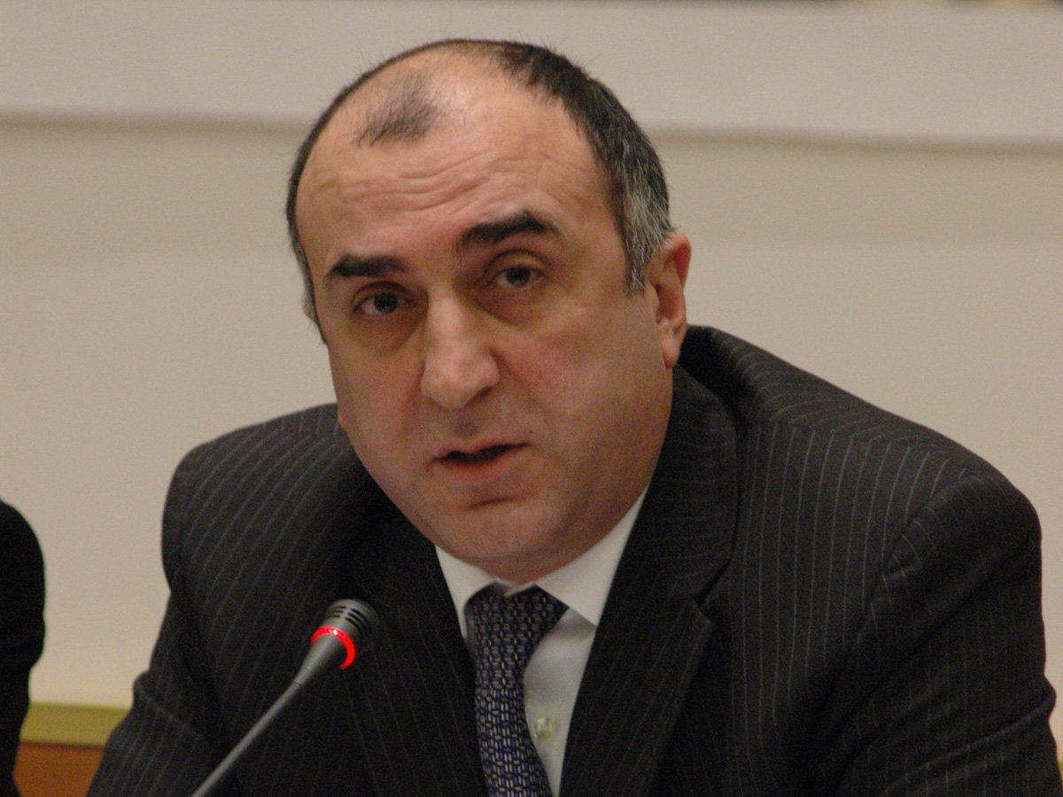 Azerbaijani FM mulls Lapshin’s case with Russian envoy