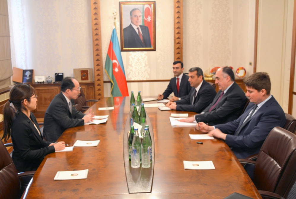 Azerbaijani FM meets outgoing Japanese Ambassador