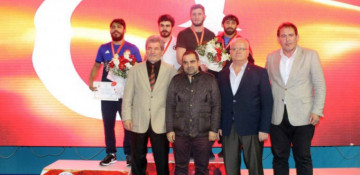Azerbaijani wrestlers earn three medals in Istanbul