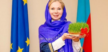 Malena Mard in Azerbaijani national clothes - PHOTOS