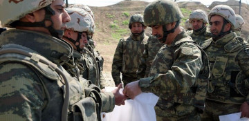 Azerbaijani Defense Minister checks organization of defense on frontline