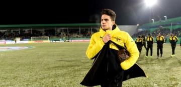 Borussia Dortmund football team bus hit by explosion