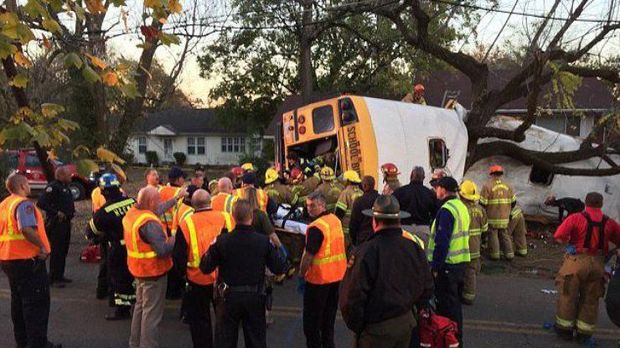 At least 26 high school students injured in US school bus crash