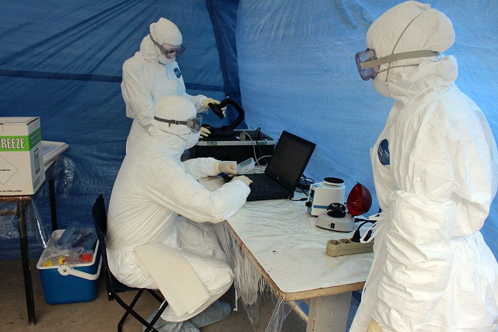 The mobile sanitary-epidemiological team holds tactical-special training