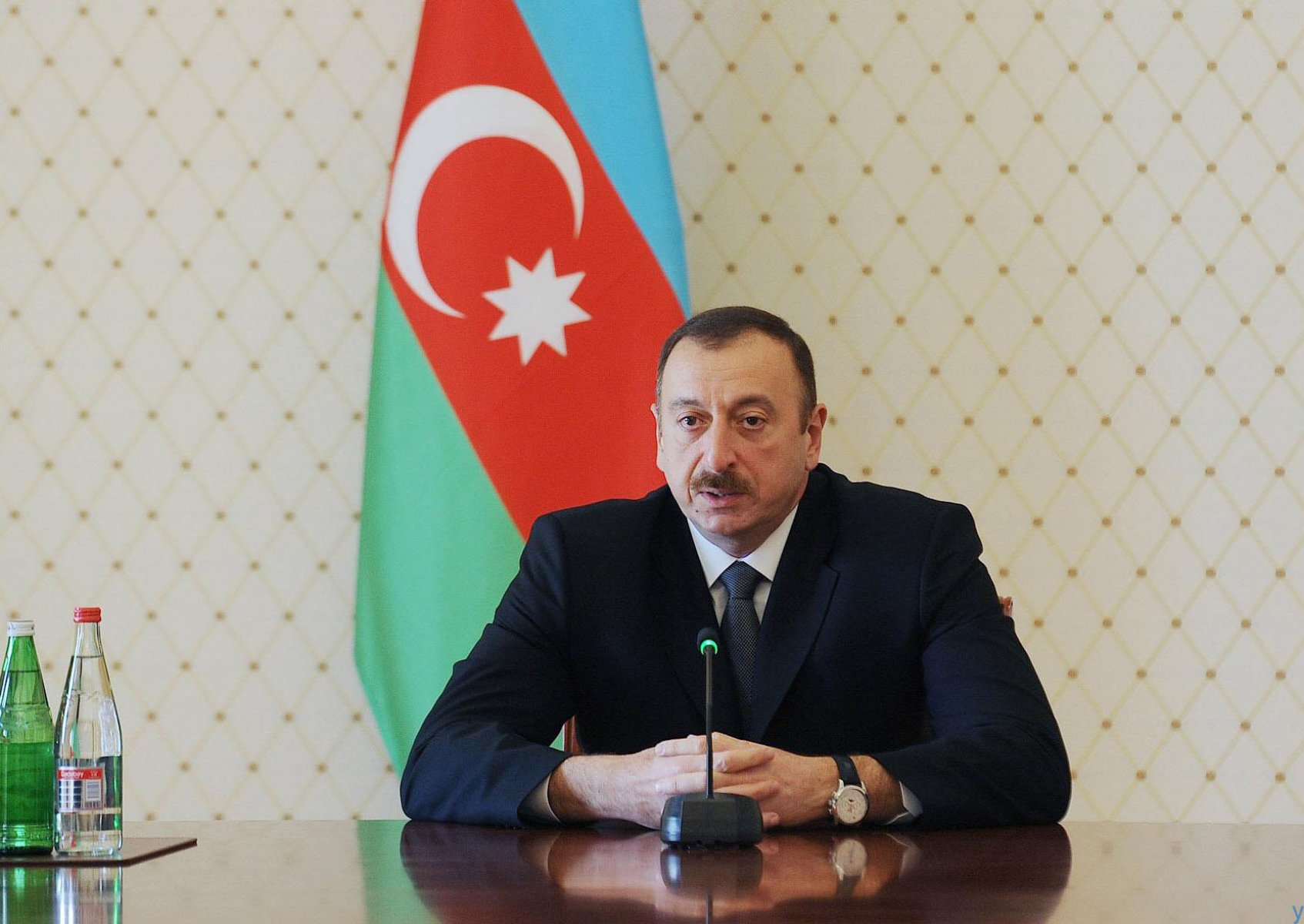 Ilham Aliyev extends condolences to Theresa May