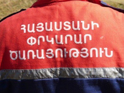 Tractor overturns in Armenia, 3 injured