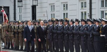 Official welcome ceremony held for Azerbaijani president in Warsaw