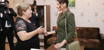 Mehriban Aliyeva attends ceremony to give new apartments to IDP families