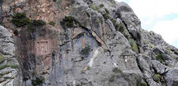 Treasure hunters destroy historic hill in Turkey's Antalya