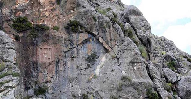Treasure hunters destroy historic hill in Turkey's Antalya