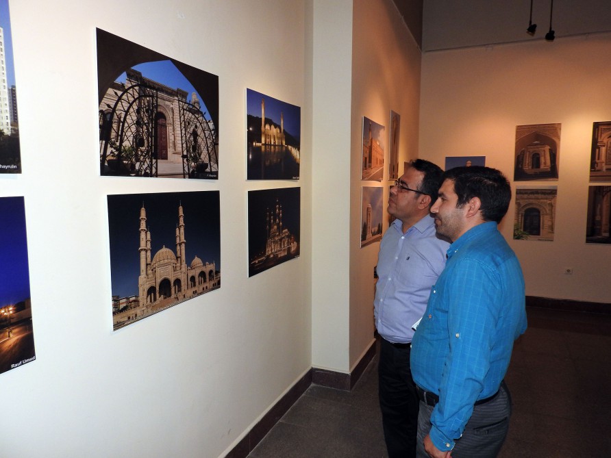 Photo exhibition highlighting Azerbaijan`s history opened in Tehran