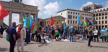 Azerbaijanis hold protest rally in Berlin