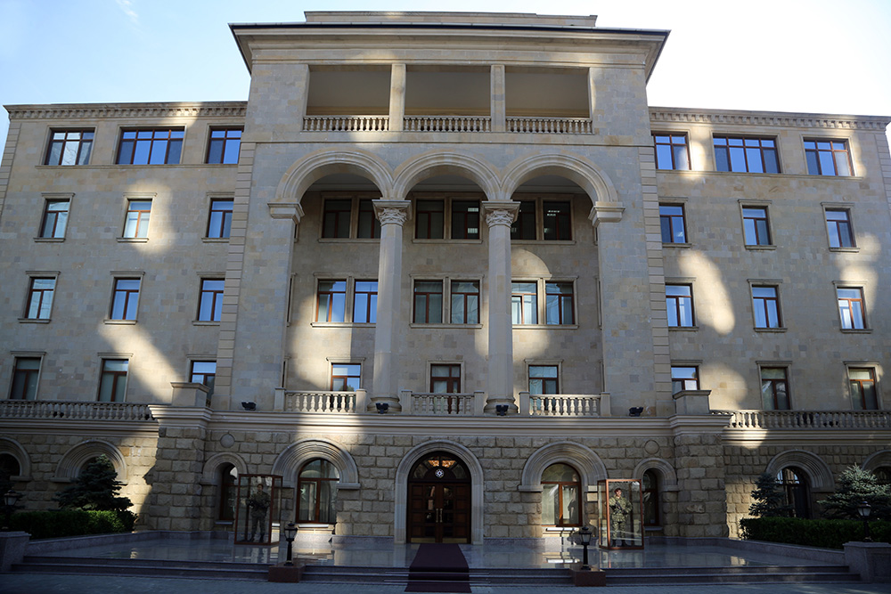 Azerbaijan’s Defense Minister expresses his condolences to the US Secretary of Defense