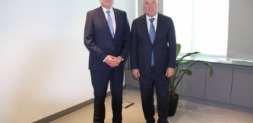 Chairman of Central Bank of Azerbaijan meets his Swiss counterpart