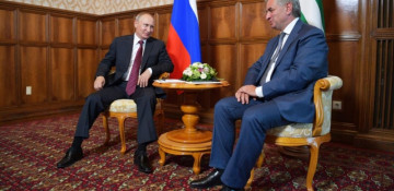 Putin visits breakaway Abkhazia on anniversary of Russia-Georgia war