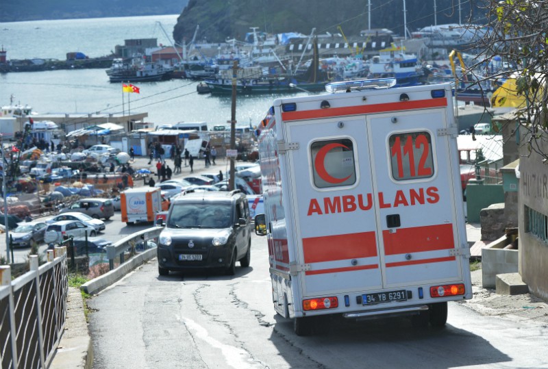 Bus overturns in Turkey, injuring 20 tourists