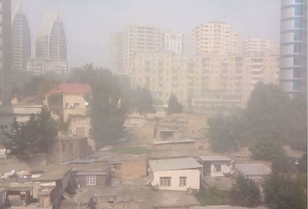 Baku covered with dusty fog - PHOTOS
