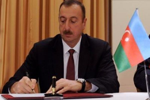Azerbaijani president amends order on increasing workload and salary of teachers who passed diagnostic assessment