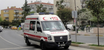 Yacht burns down in Turkey, 2 injured