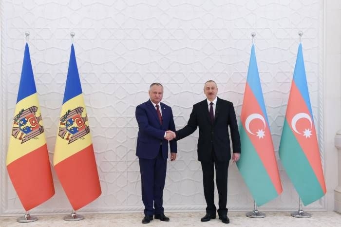 Azerbaijani president congratulates Moldovan counterpart