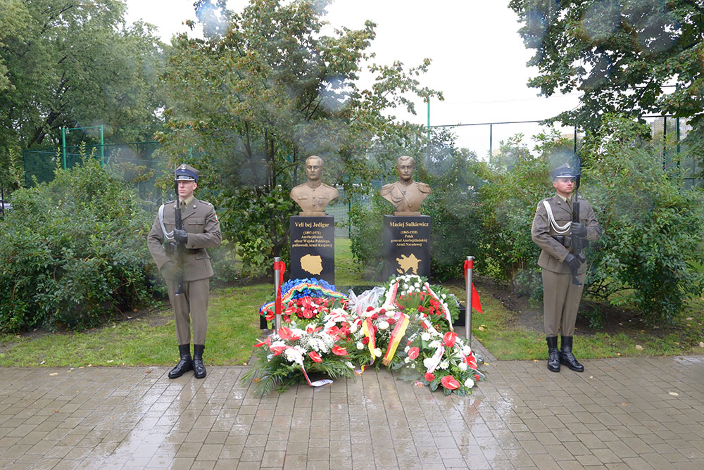Poland erects monument in memory of military figures of period of ADR