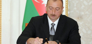 President Ilham Aliyev awards some oil workers