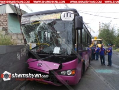 10 injured in Yerevan bus crash
