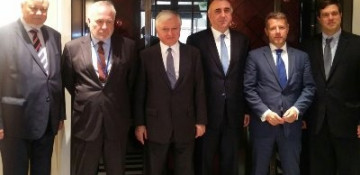 Azerbaijani and Armenian FMs discuss organization of meeting between presidents