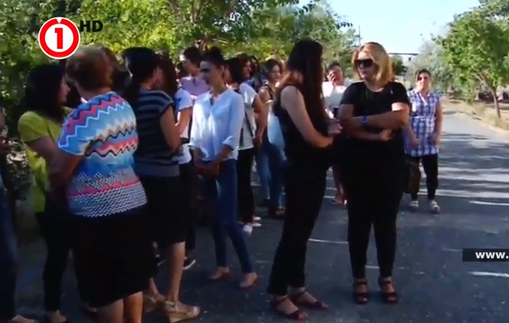 Teachers start hunger strike in Armenia