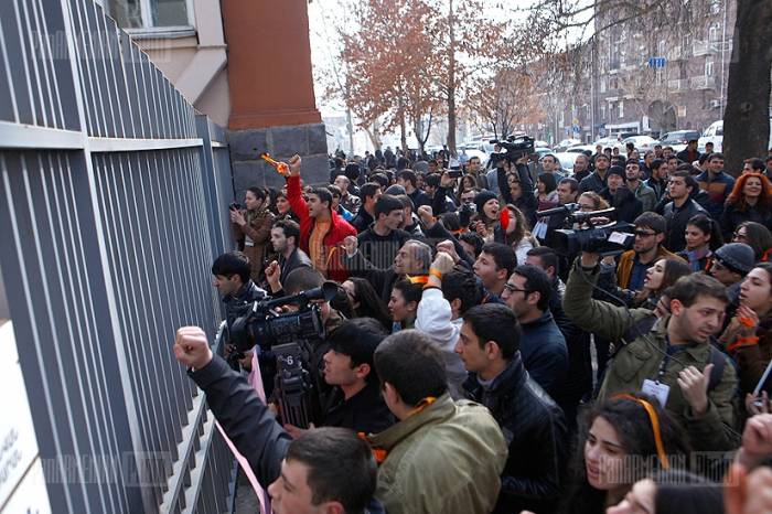 Students in Armenia stage protest