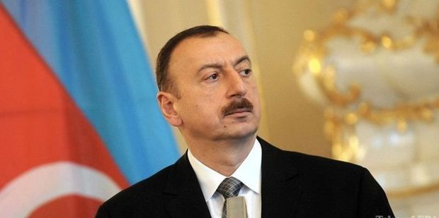 Azerbaijani President awards medals to Astrakhan ministers