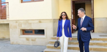 First Vice-President Mehriban Aliyeva visits new building for IDP families