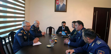 Kazakh air force commander mulls cooperation in Baku