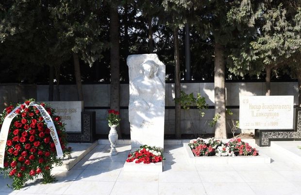 Azerbaijan's First Vice-President pays respect to prominent Orientalist Aida Imanguliyeva