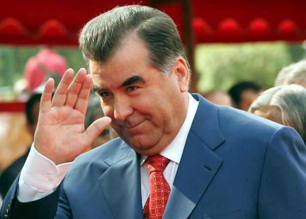 Azerbaijani Defense Minister meets with Tajik president