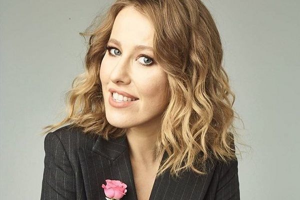 Russian TV host Ksenia Sobchak declares Kremlin bid for 2018