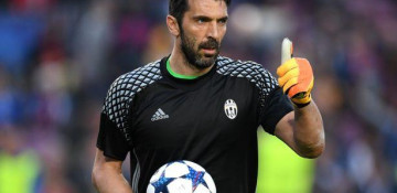 Gianluigi Buffon wins FIFA best goalkeeper of the year award