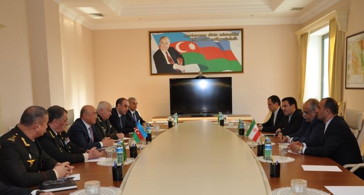 Azerbaijan’s minister of emergency situations meets with Iranian economy minister