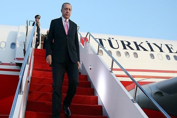 Erdogan arrives in Baku