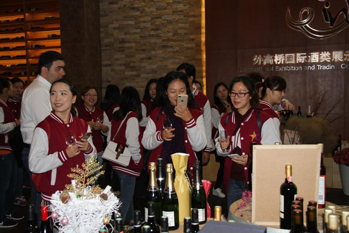 Azerbaijan to open wine house in China