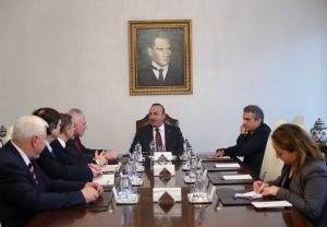 Turkish FM meets with OSCE MG co-chairs in Ankara
