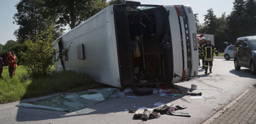 Three school buses crash in Kentucky injuring 41 students