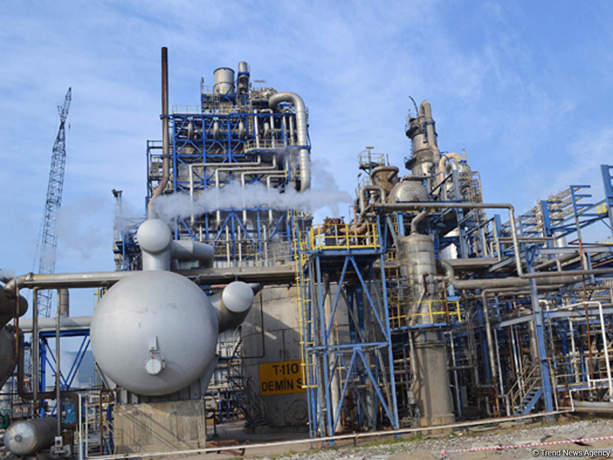 SOCAR to supply oil to Vietnamese refinery