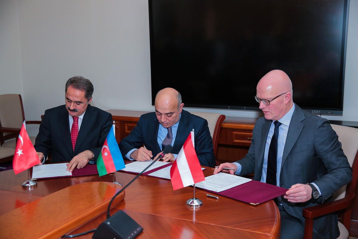 Railway freight carriers of Azerbaijan, Austria, Turkey sign memo