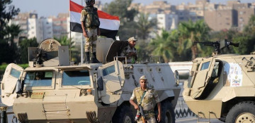 Egypt's Al-Arish airport shelled, army officer killed