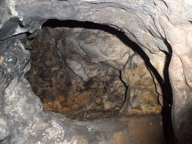 Armenians conduct illegal research in the Azykh cave